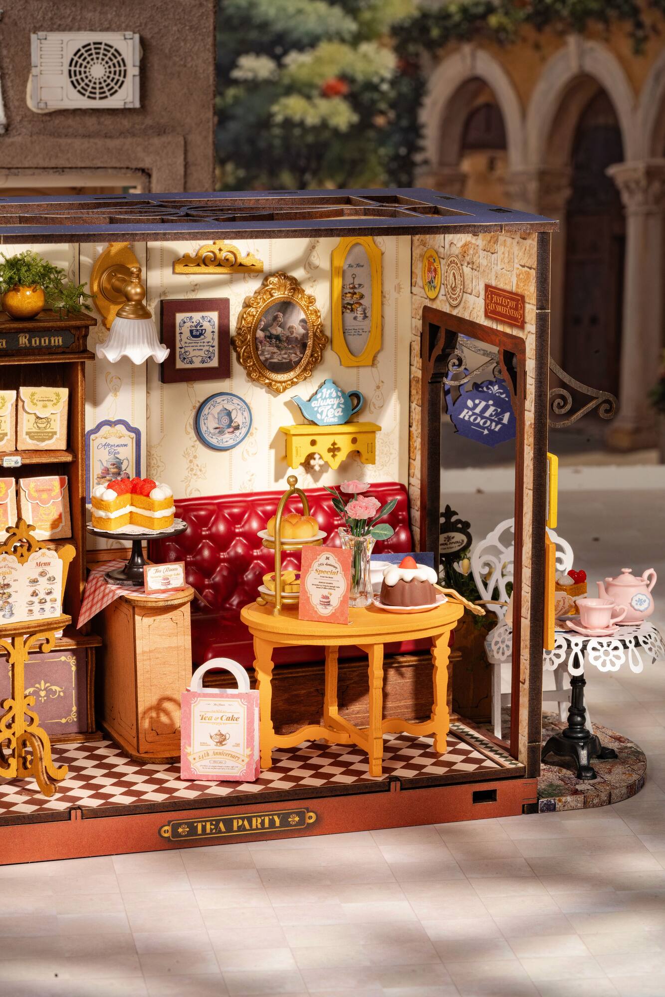 Rolife® Leisure Time Tea Room DIY Miniature House Kit